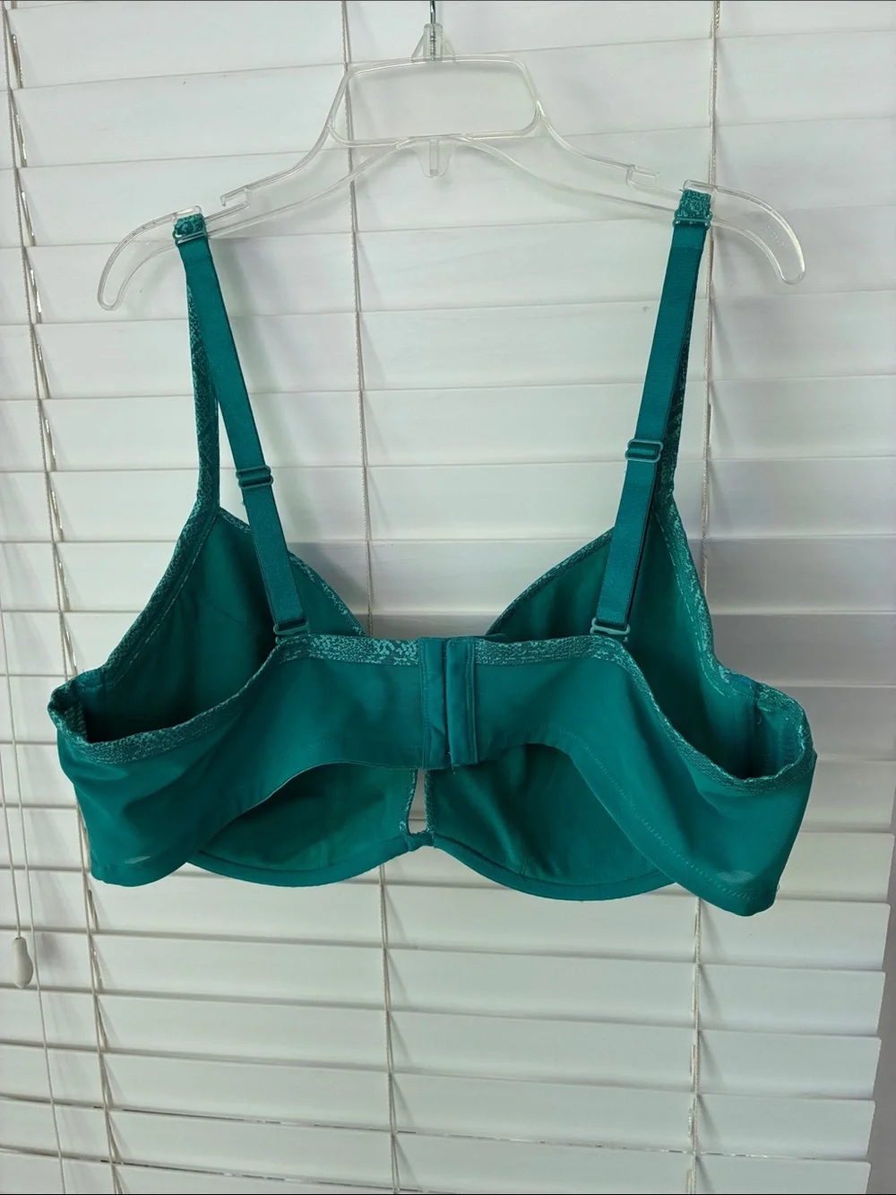 Cacique Bra Back Smoothing Underwire Green Plus SZ 44C Like New!
